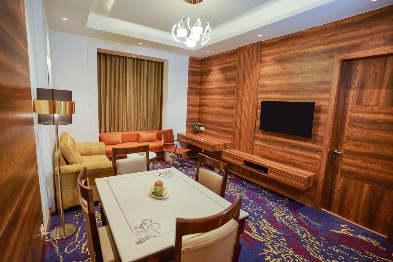 Best Western Vrindavan Otel Dış mekan fotoğraf